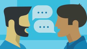 personas teniendo comunicación activa